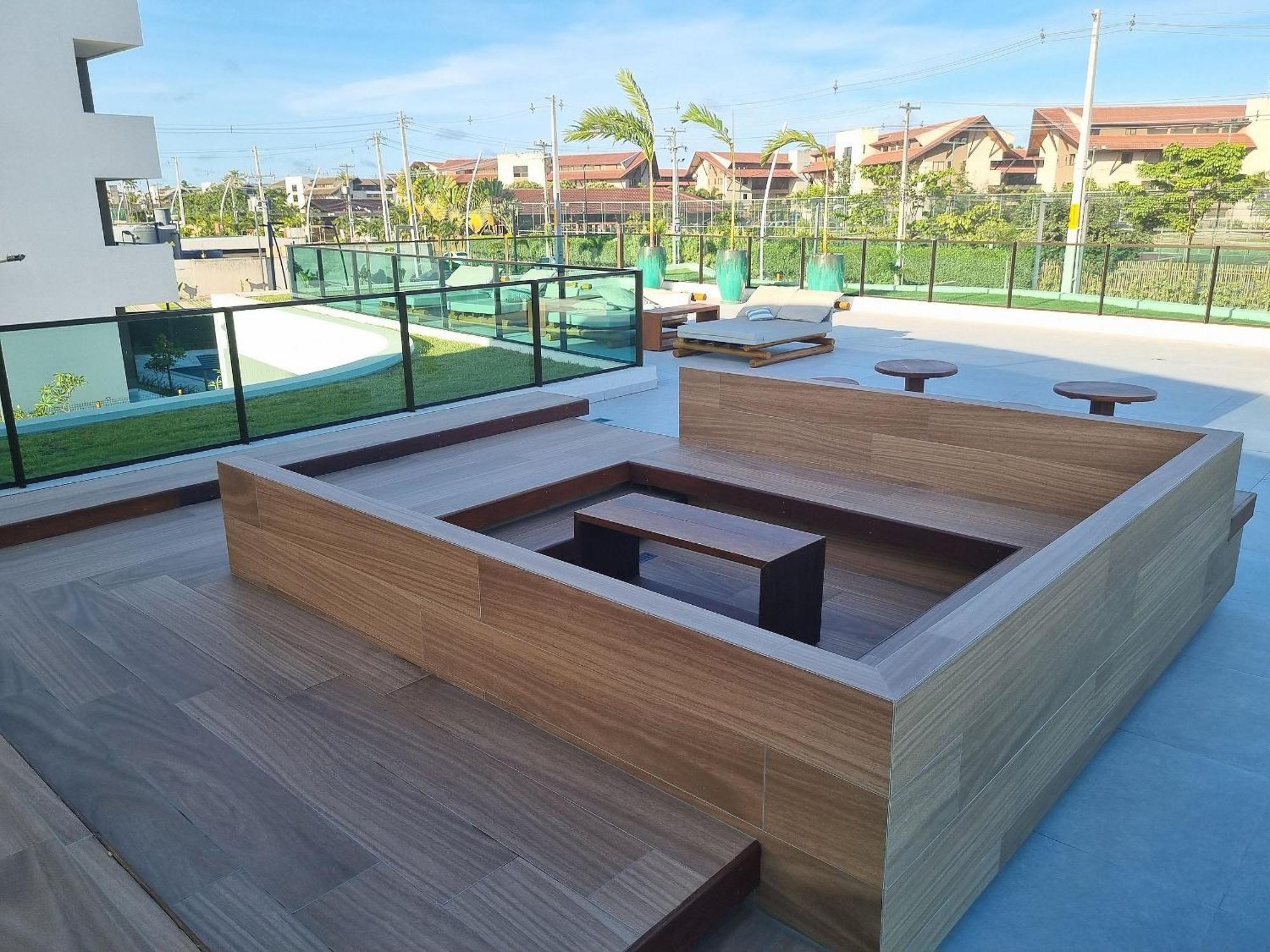 Apartment Pool View